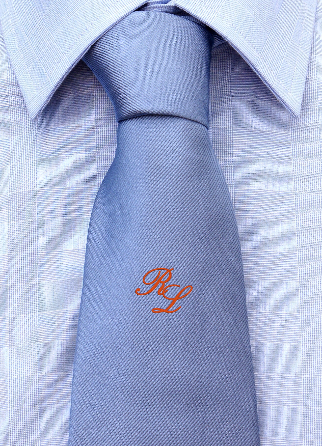 Cravatta con monogramma in corsivo personalizzato