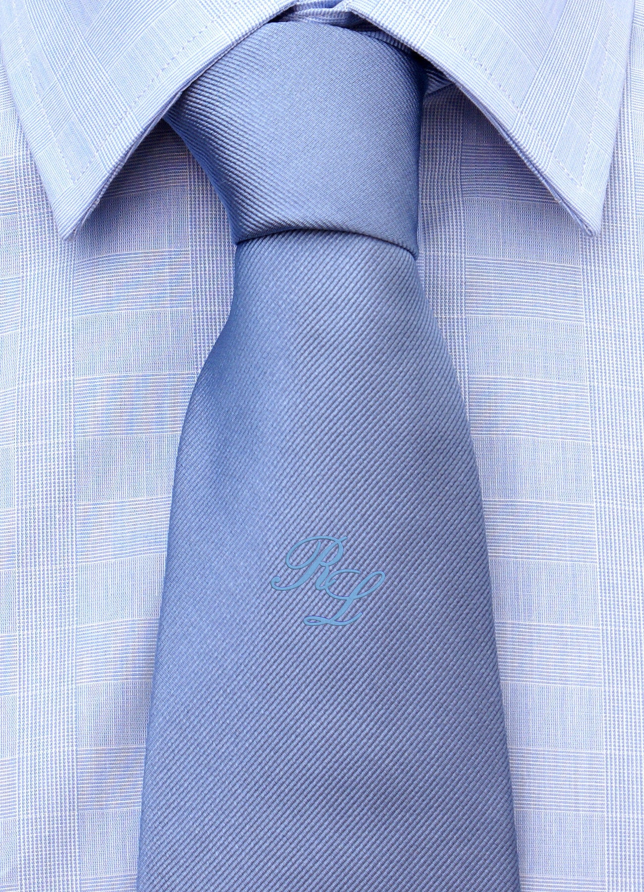 Cravatta con monogramma in corsivo personalizzato