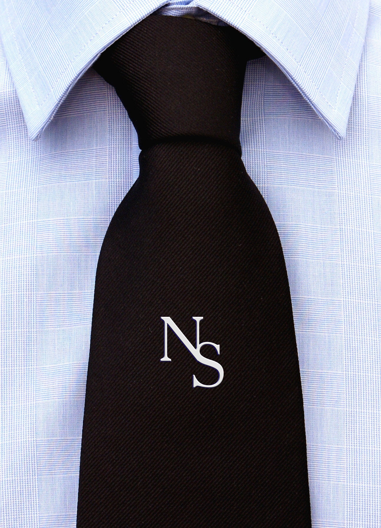 Cravatta con monogramma in stampatello personalizzato