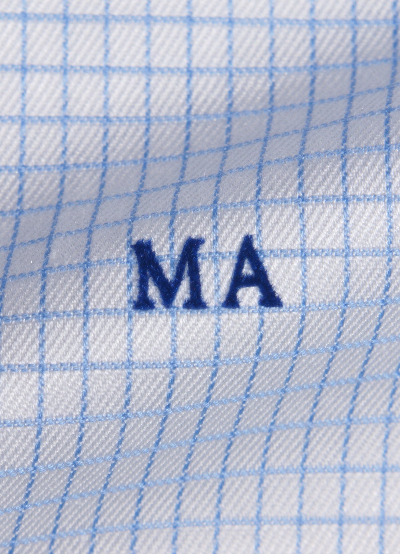 Iniziali per camicie stile "Caravaggio" personalizzate pronte da applicare