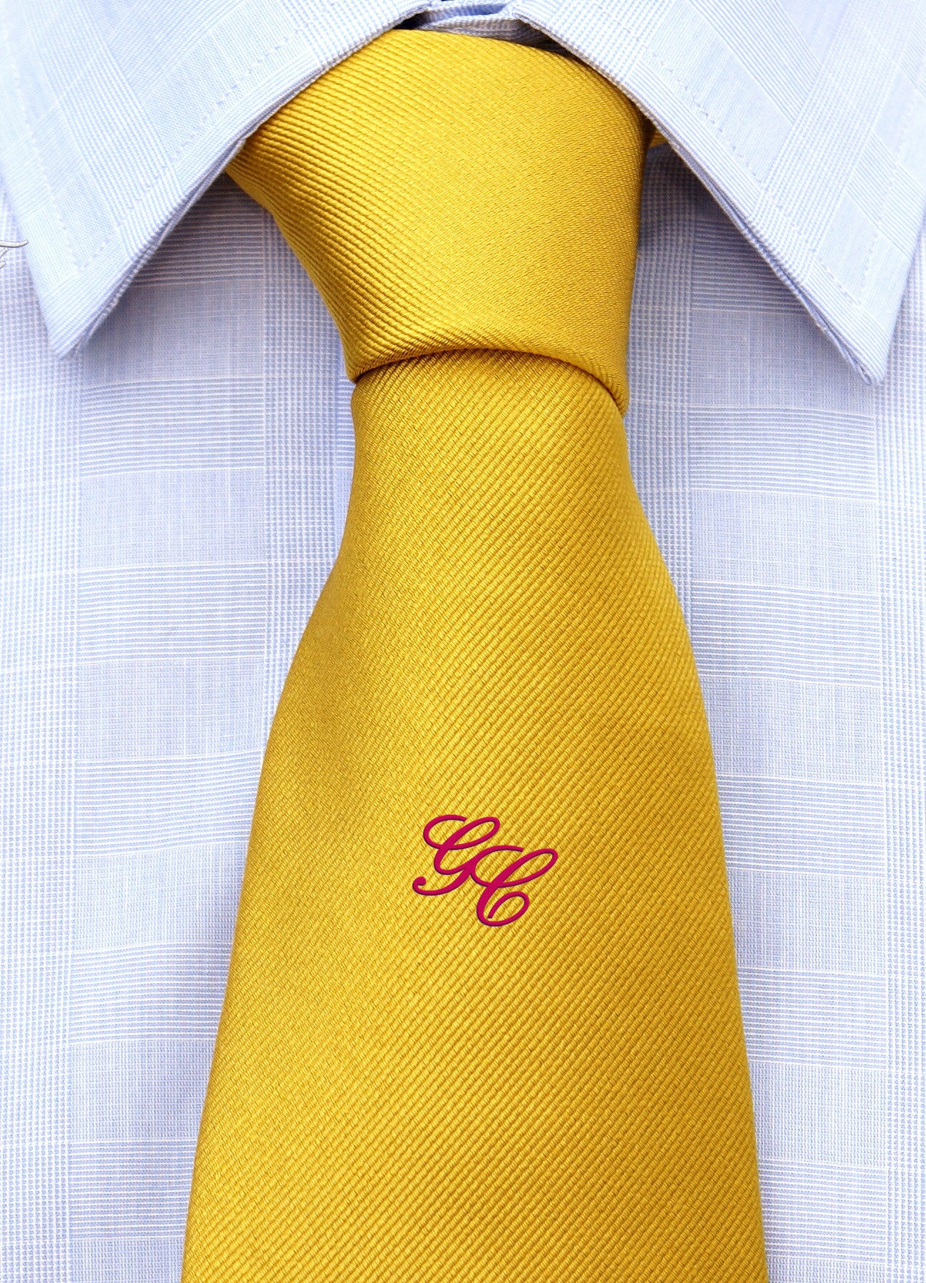 Cravatta con monogramma in corsivo personalizzato