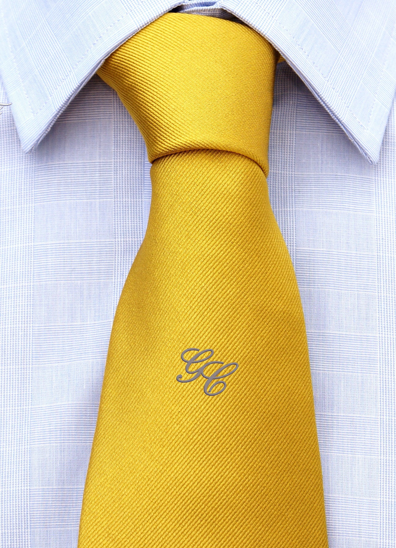 Cravatta con monogramma in corsivo personalizzato