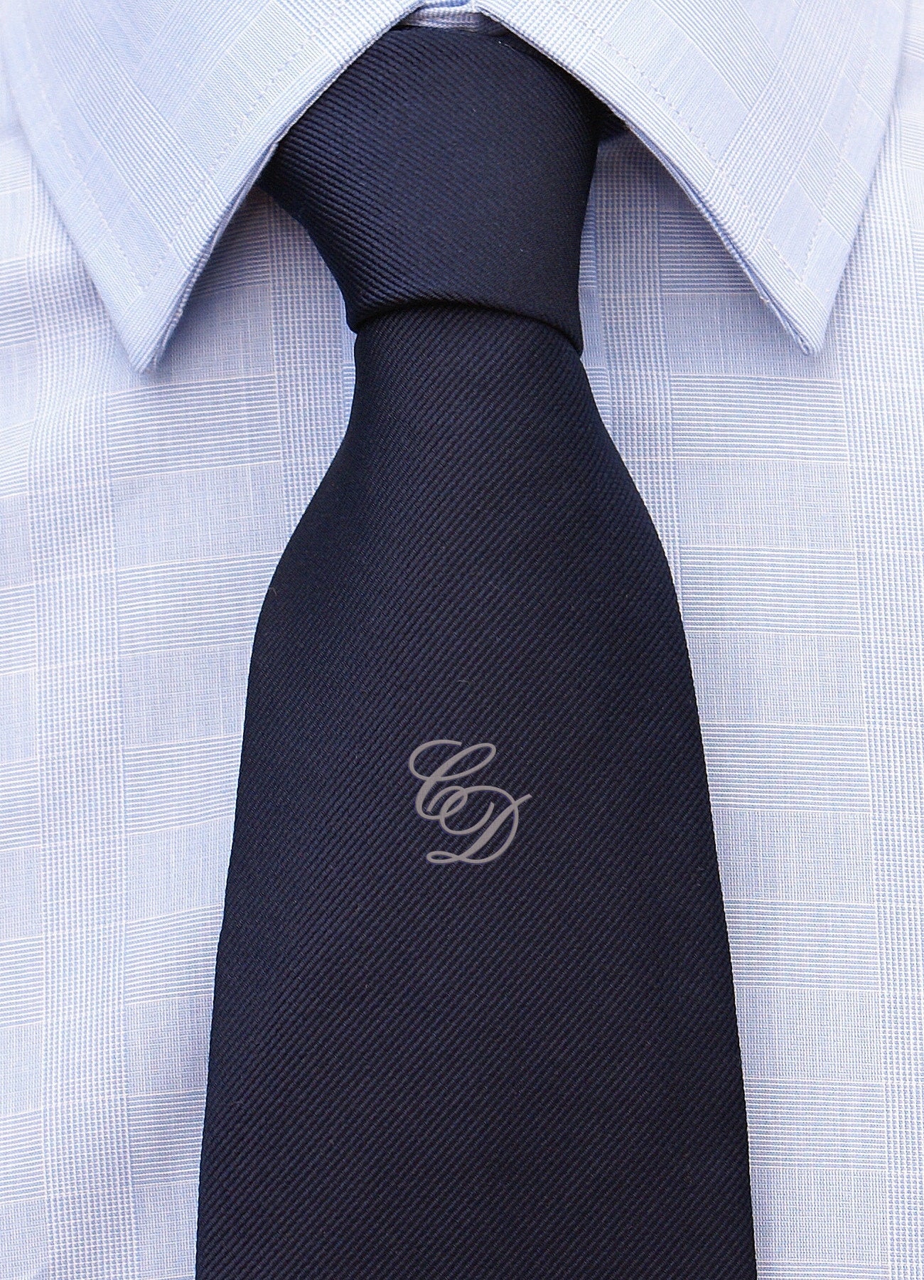 Cravatta con monogramma in corsivo personalizzato