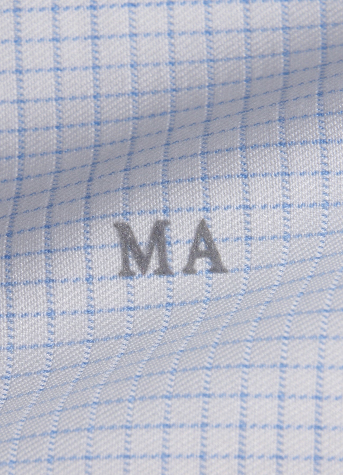 Iniziali per camicie stile "Caravaggio" personalizzate pronte da applicare