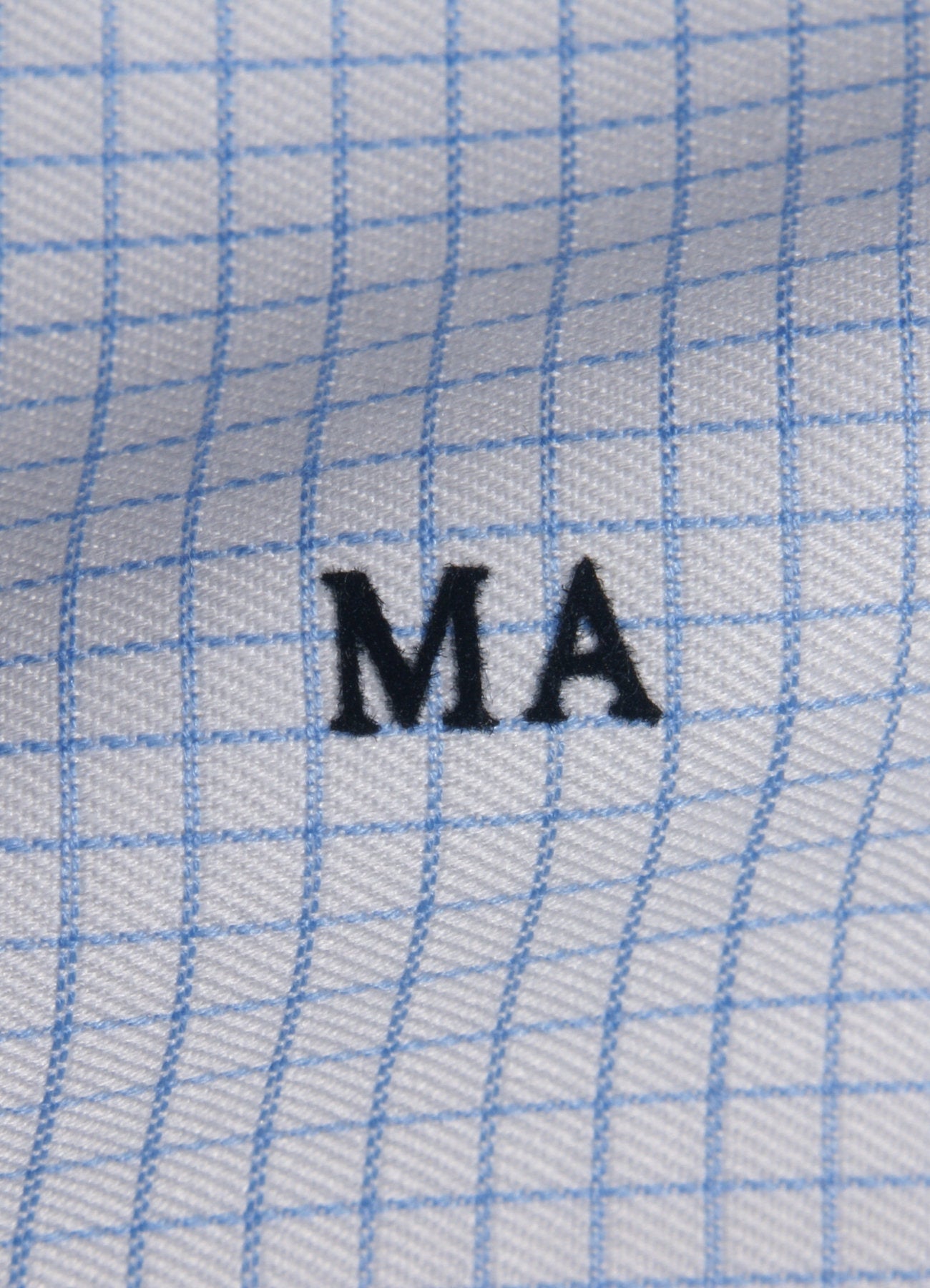 Iniziali per camicie stile "Caravaggio" personalizzate pronte da applicare