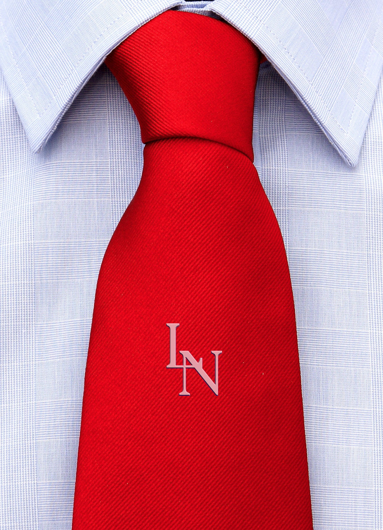 Cravatta con monogramma in stampatello personalizzato