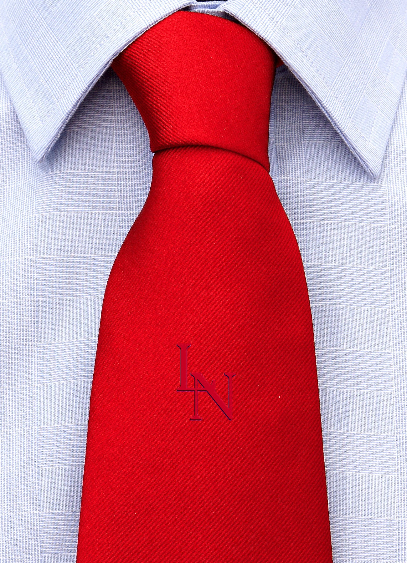 Cravatta con monogramma in stampatello personalizzato